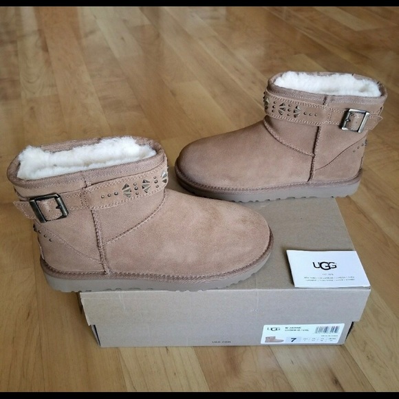 ugg boots size 7 womens